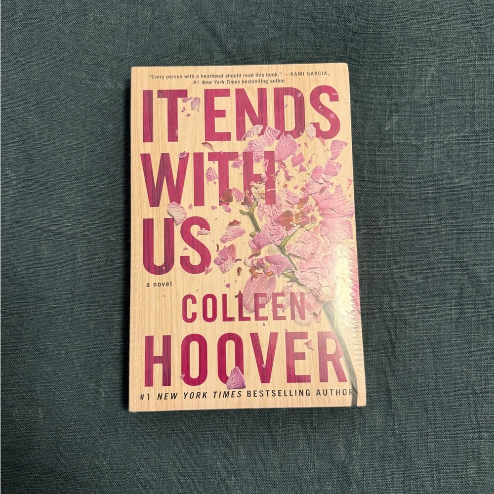 'It Ends With Us' Book Paper Back